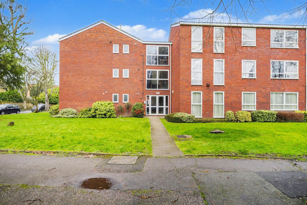 Property photo 1 of 16 Front (Exterior)