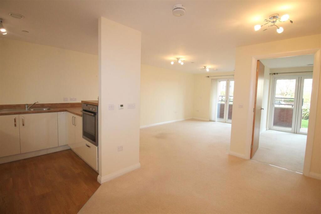 Property photo 3 of 18