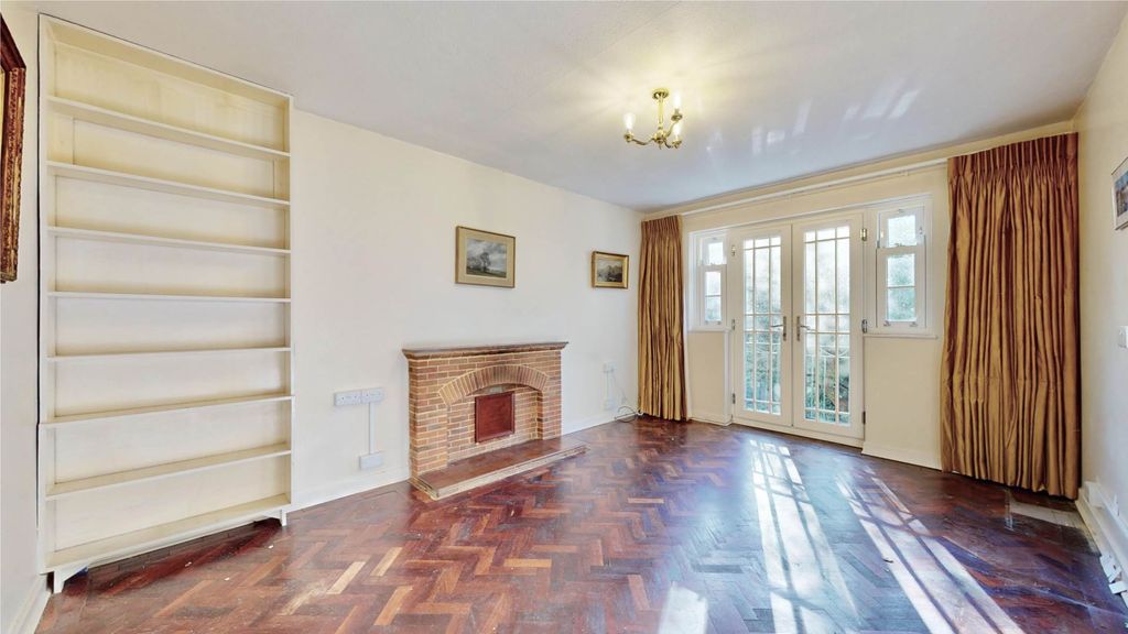 Property photo 2 of 13