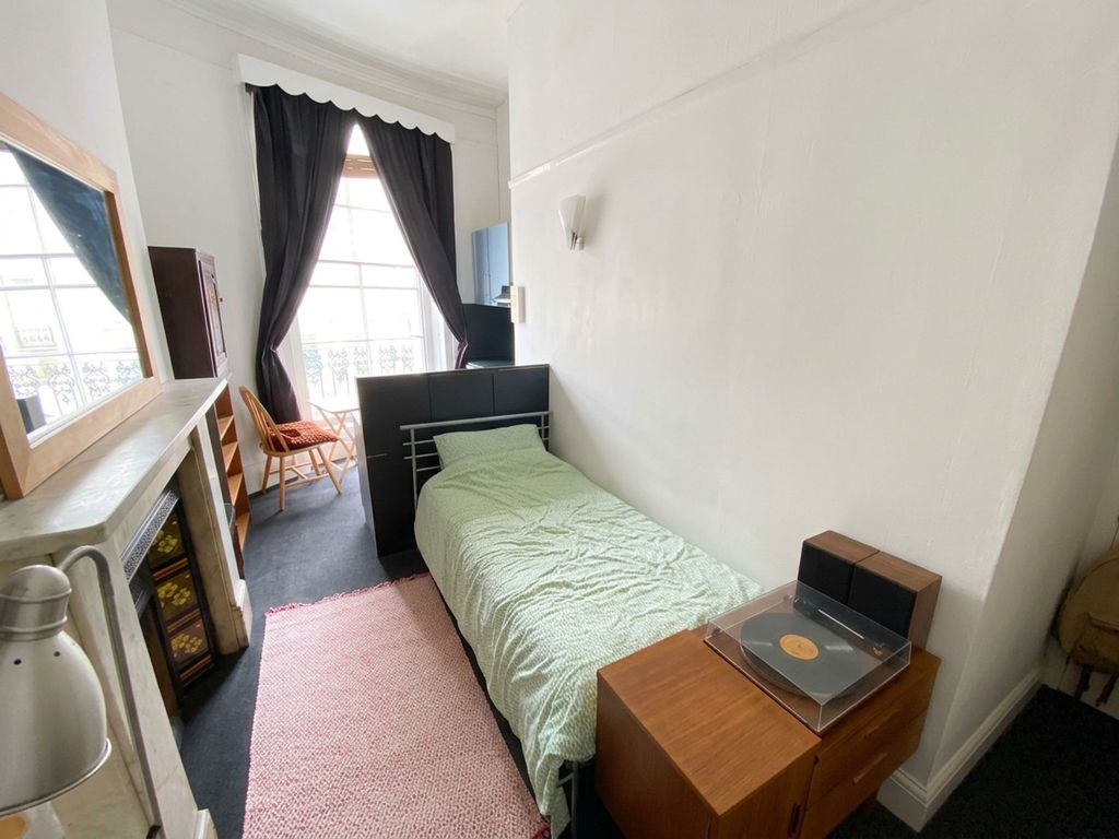 Property photo 2 of 4