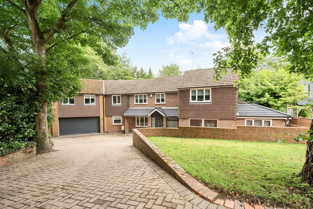 Property photo 1 of 29
