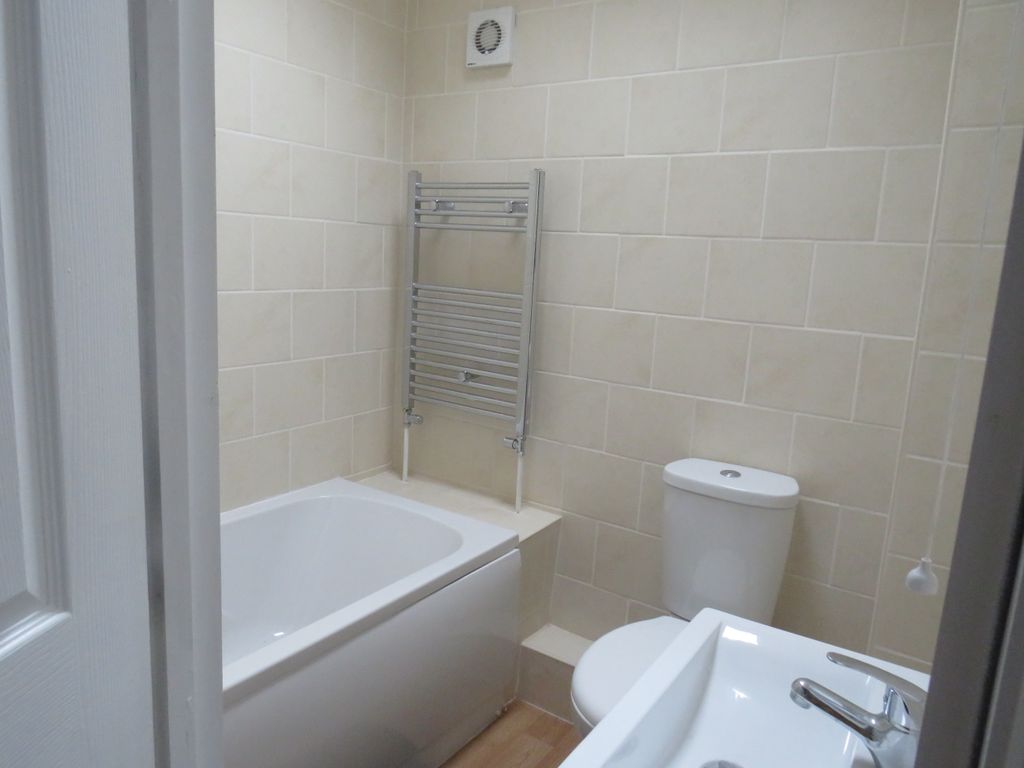 Property photo 3 of 5 Bathroom