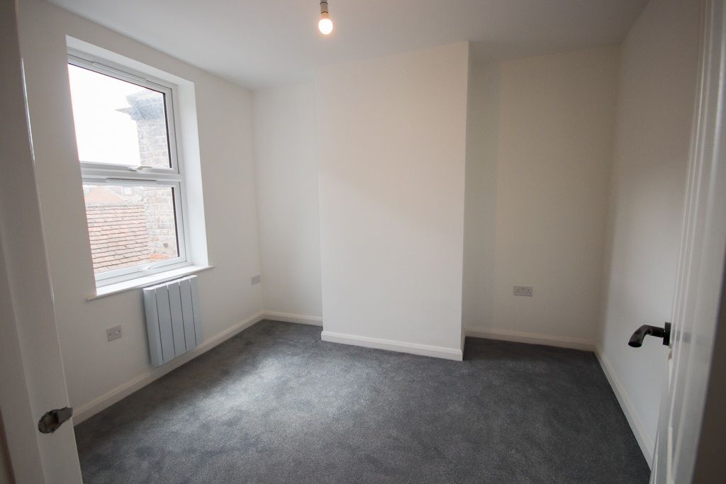 Property photo 2 of 6 Bedroom 1