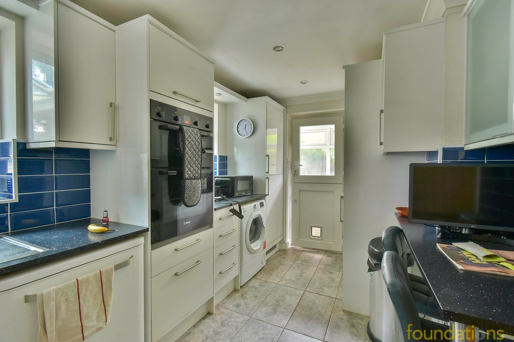 Property photo 3 of 13