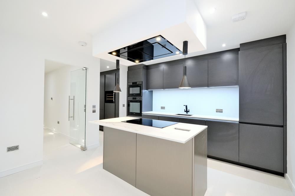Property photo 1 of 14 Kitchen