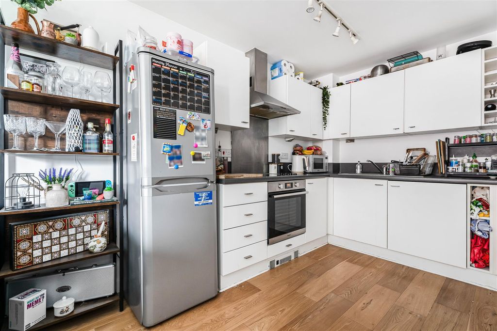 Property photo 3 of 14 3