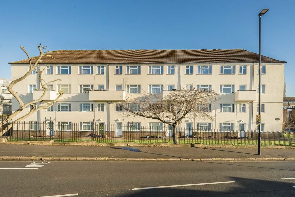 Property photo 1 of 7