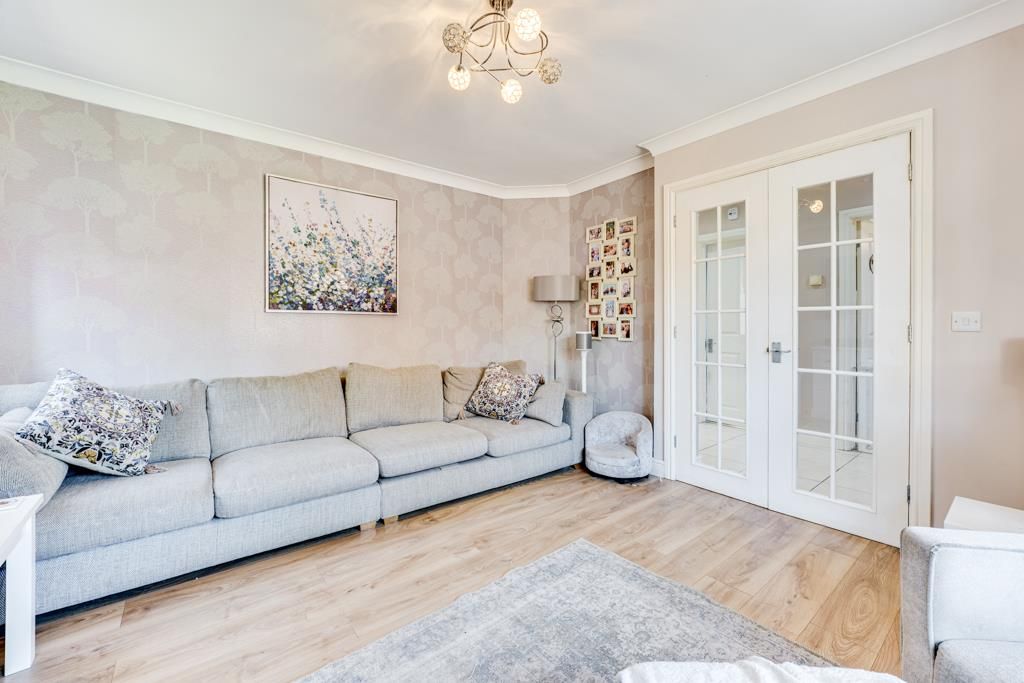 Property photo 2 of 29 17 Albert Road, Finedon-6.Jpg
