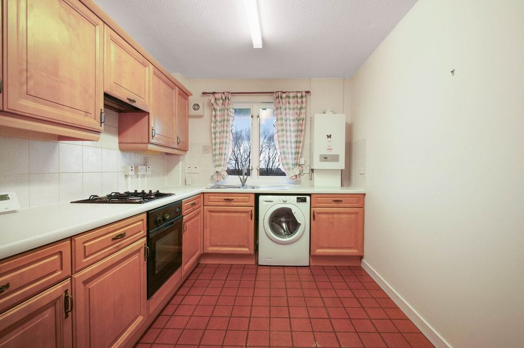 Property photo 3 of 19