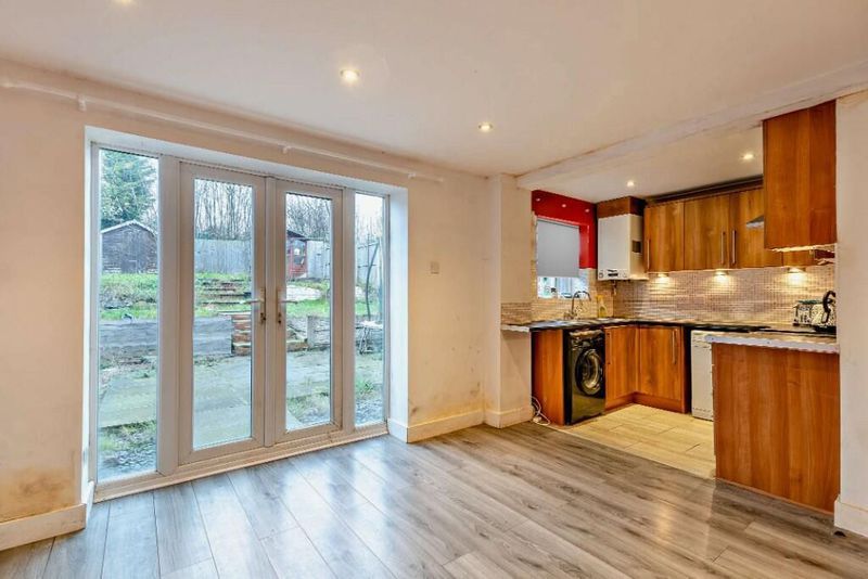 Property photo 3 of 11 Photo 3