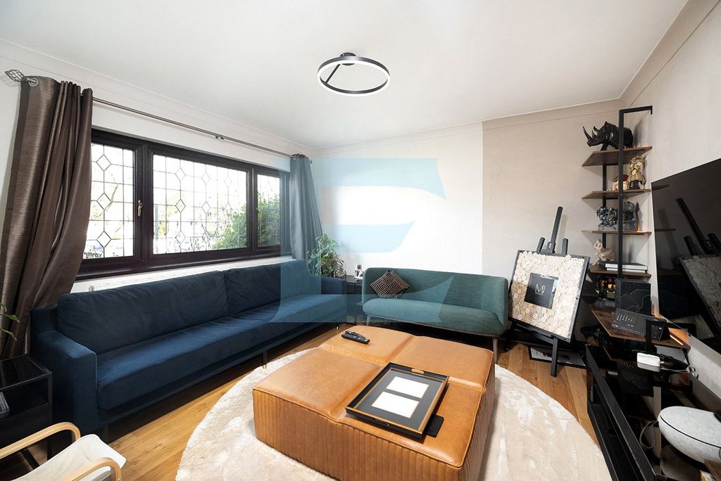 Property photo 2 of 19 Picture No. 04