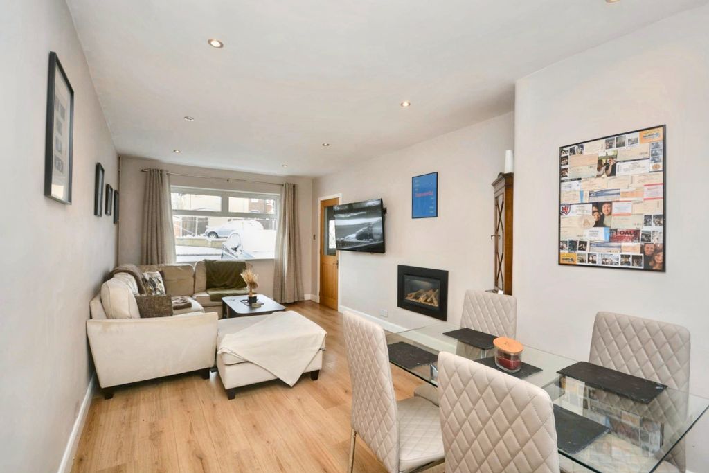 Property photo 2 of 25 Floorplan