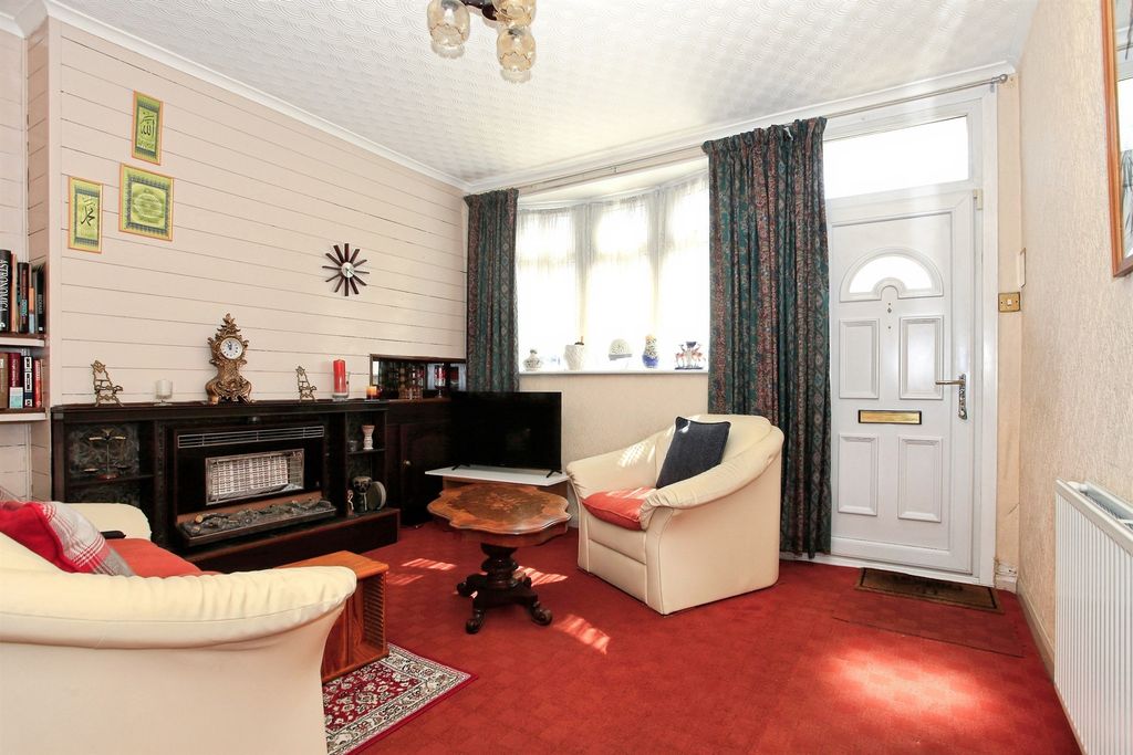 Property photo 3 of 11
