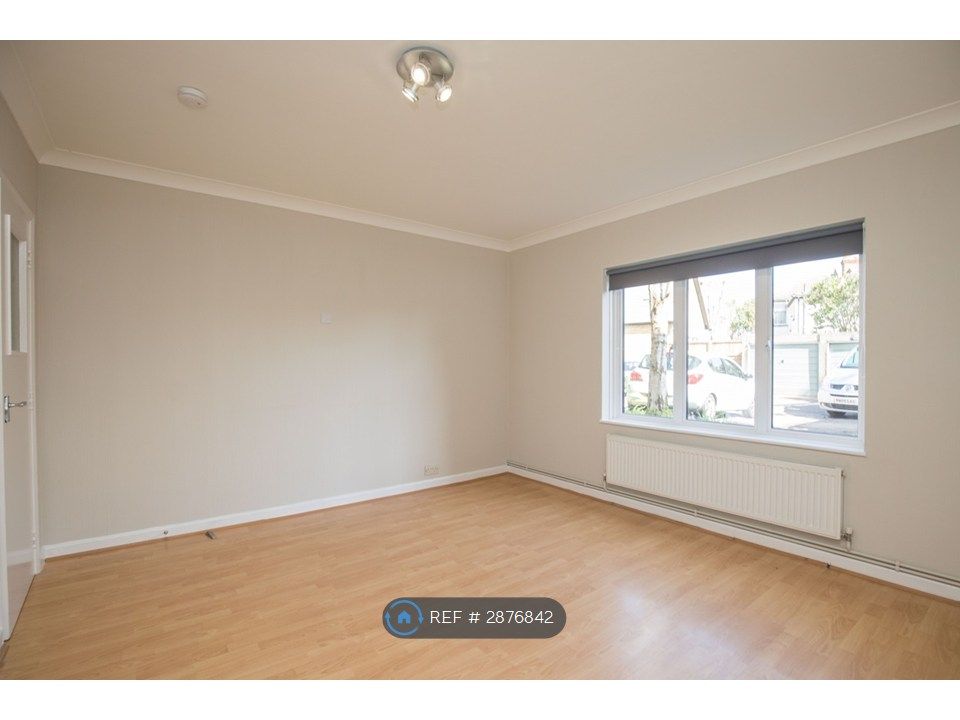 Property photo 2 of 8 Living Room