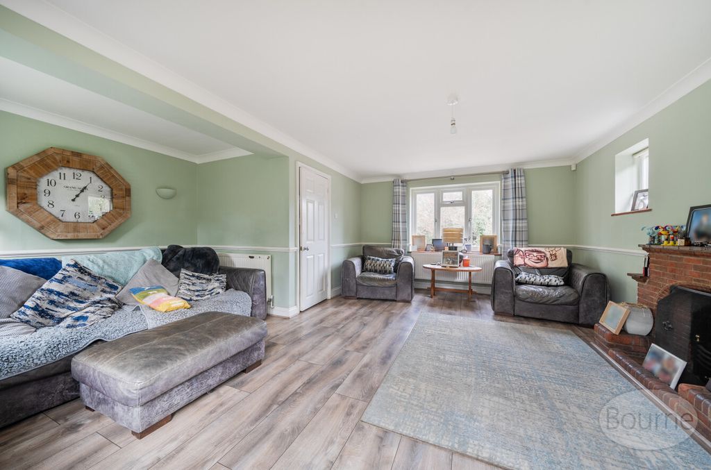 Property photo 2 of 23 62Feb321-41E9-49d...