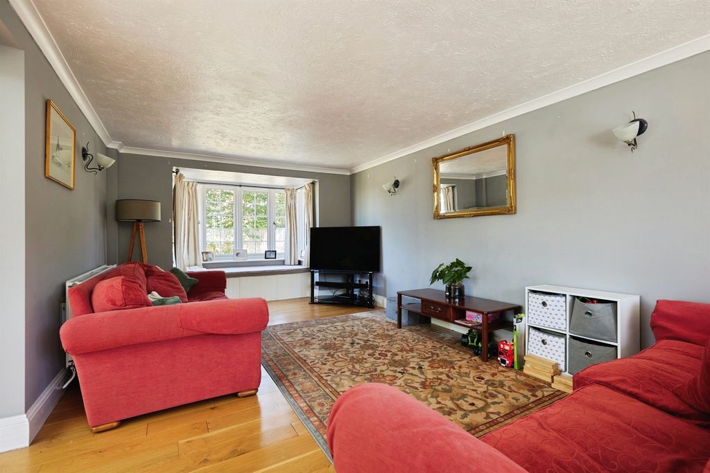 Property photo 3 of 20