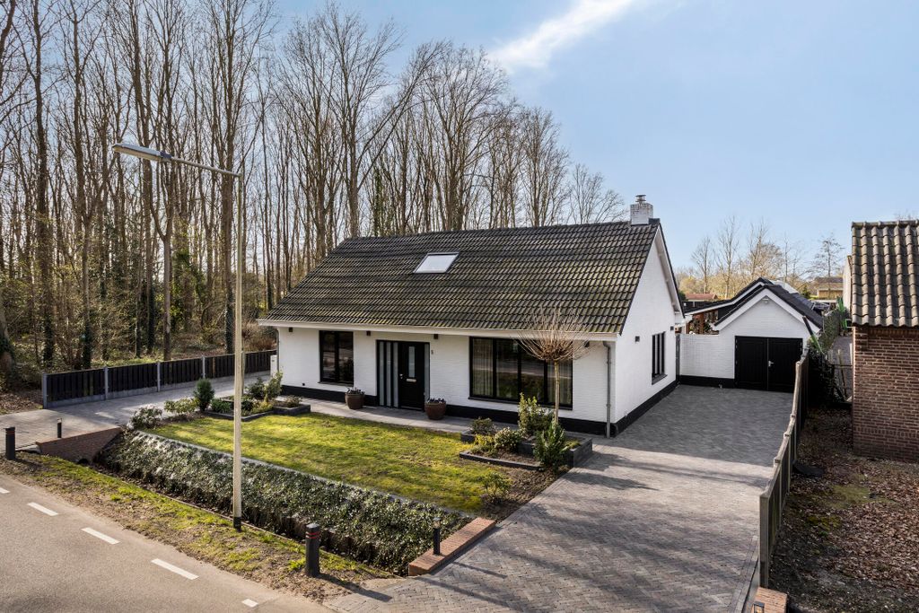 Property photo 3 of 65