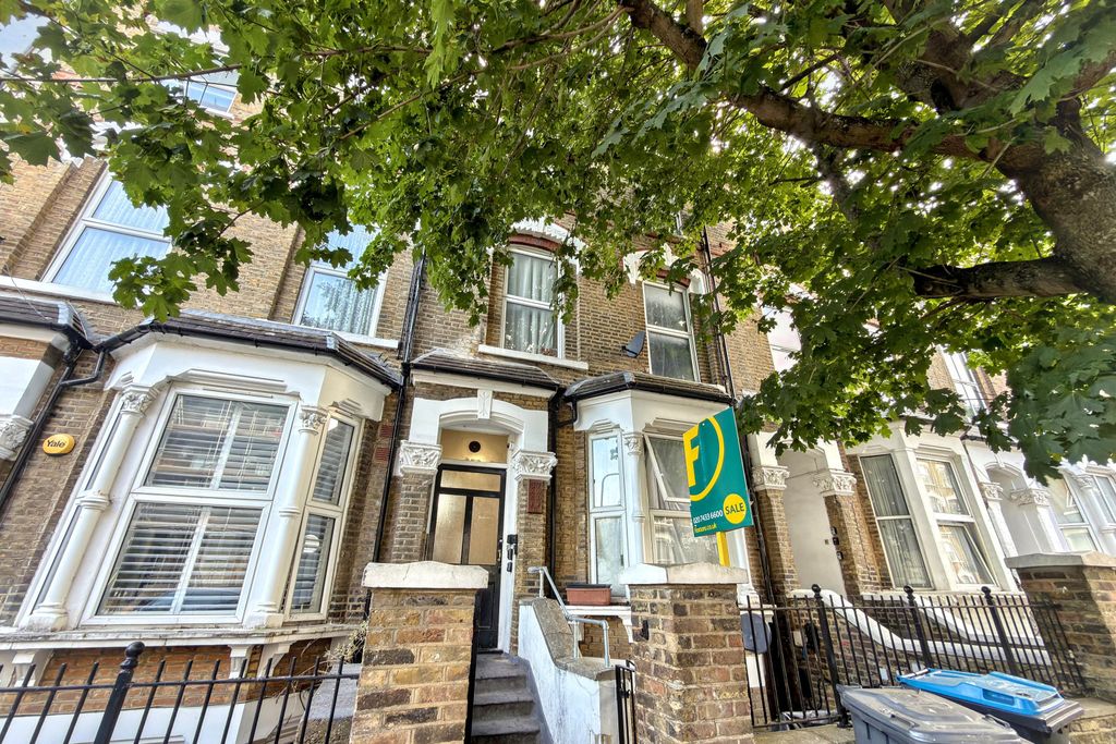 Property photo 1 of 10 37G St Julians Road, London Nw6 7Lb