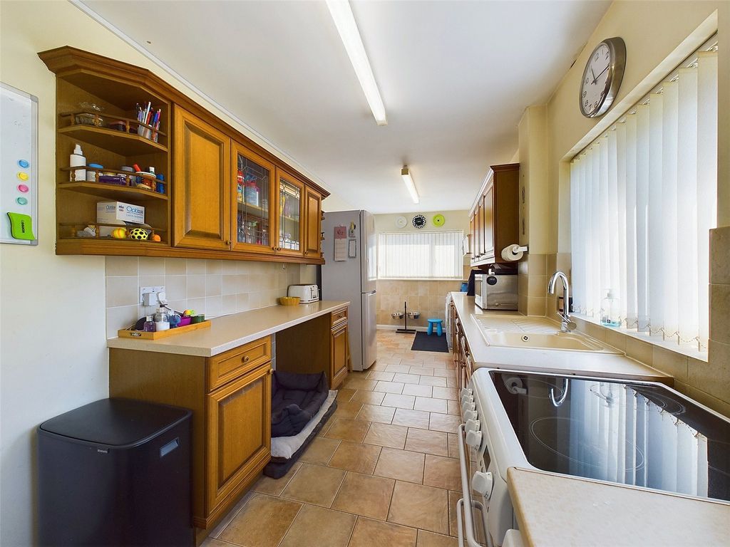 Property photo 3 of 12 Picture No. 10
