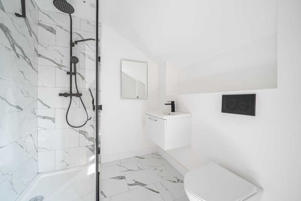 Property photo 3 of 7 1420509 (2)