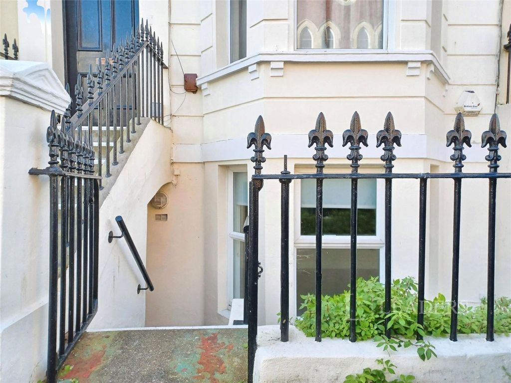 Property photo 1 of 16 Picture No. 22