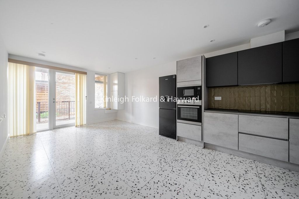 Property photo 1 of 10 Picture No. 24
