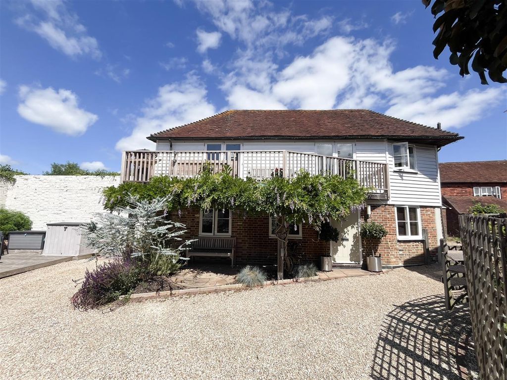 Property photo 1 of 28