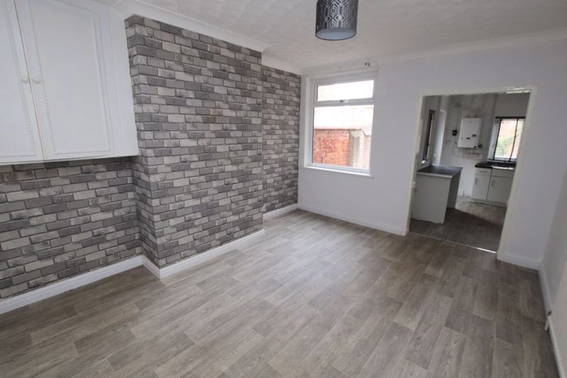Property photo 3 of 10 Dining Room