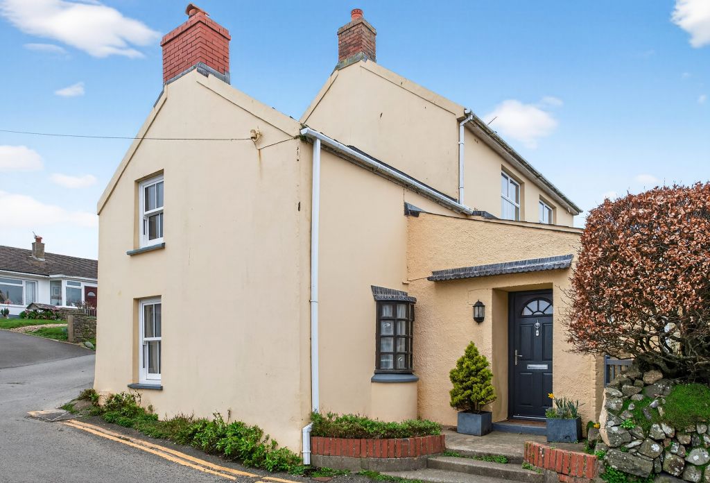 Property photo 1 of 27