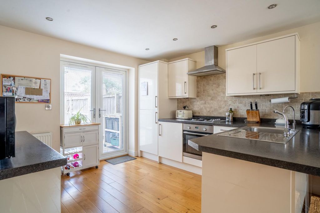 Property photo 2 of 15 Hbc-8.Jpg