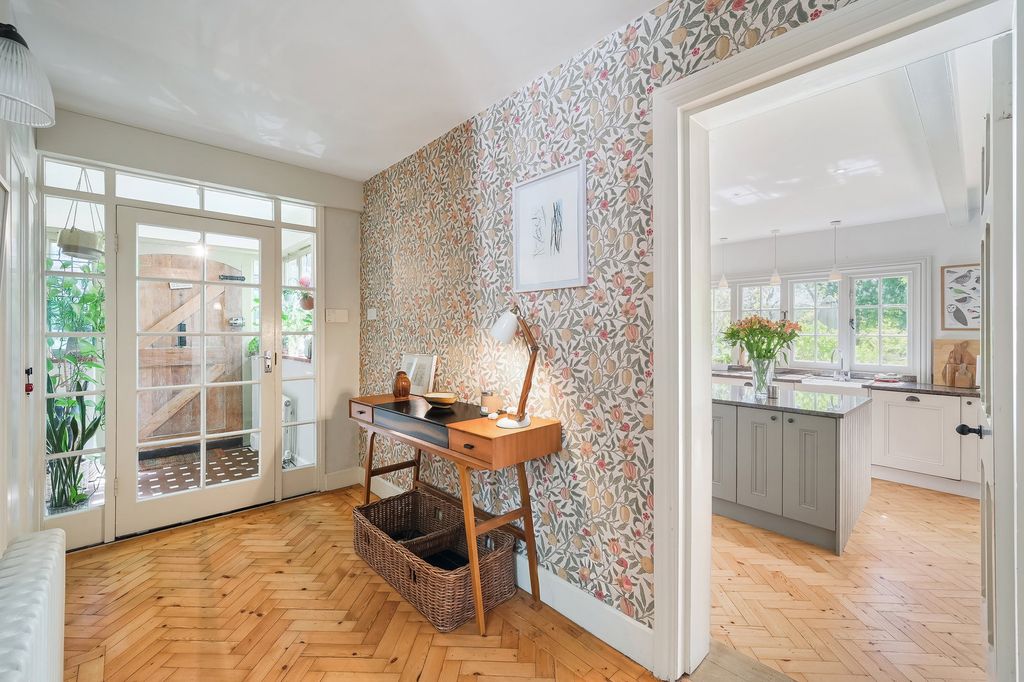 Additional image 5 of 5 bed semi-detached house for saleBluehouse Lane, Oxted RH8