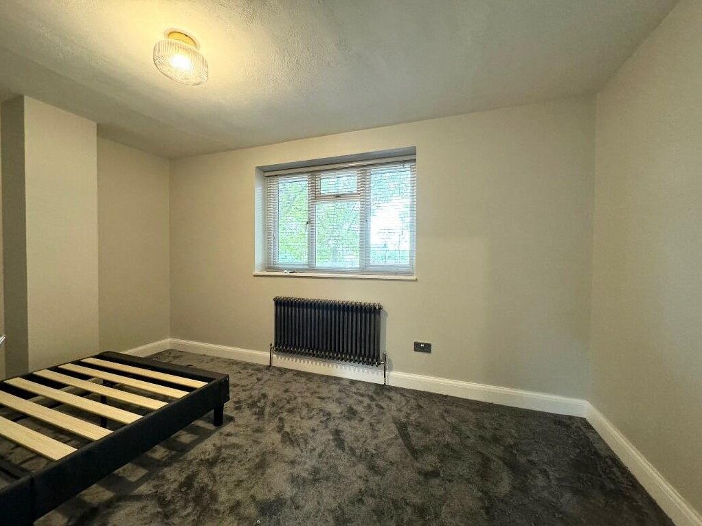 Property photo 3 of 6 Gallery