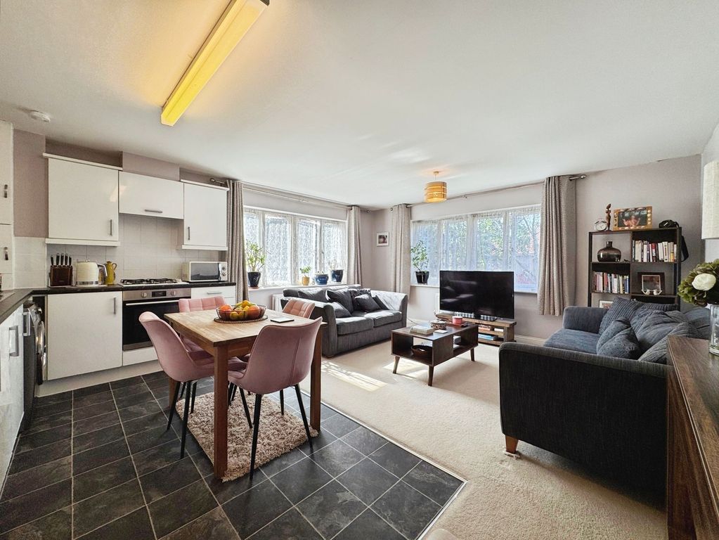 Property photo 1 of 11 Reception/Kitchen/Lounge
