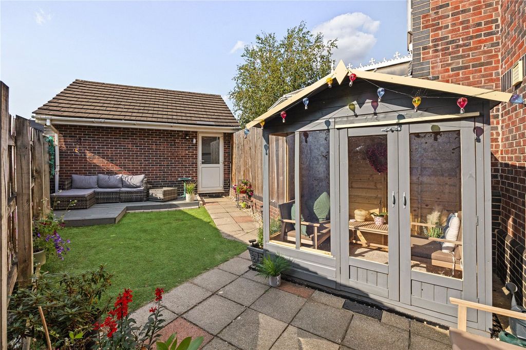 Property photo 2 of 19 Picture No. 04