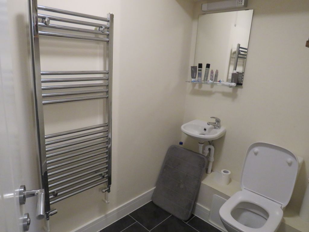 Additional image 5 of 2 bed flat to rentHigh Street, Newmarket CB8