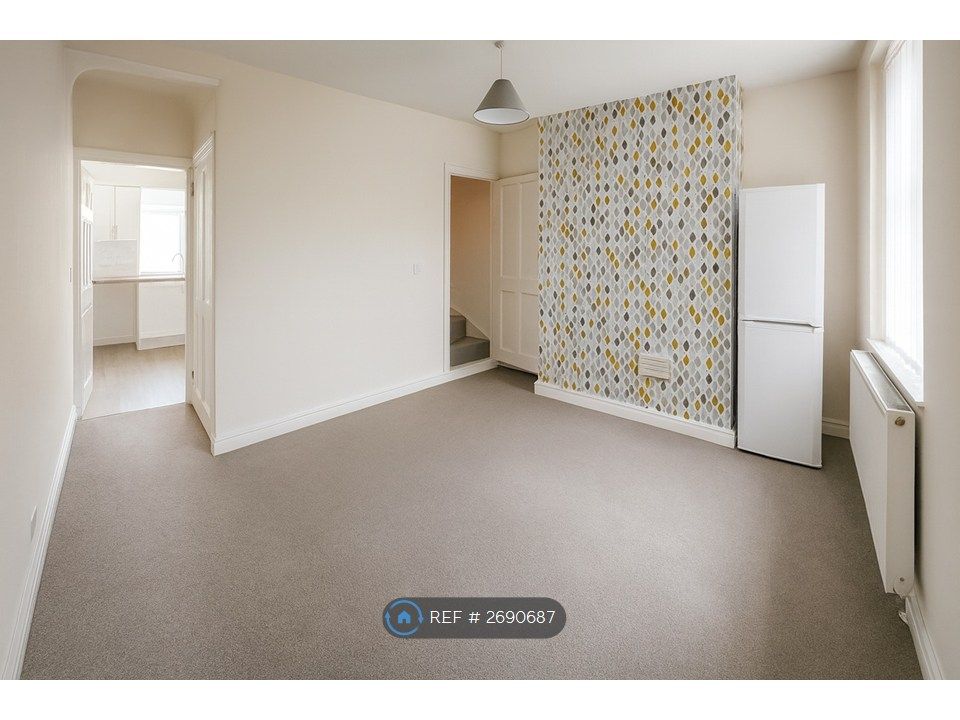 Property photo 3 of 9 Dining Area