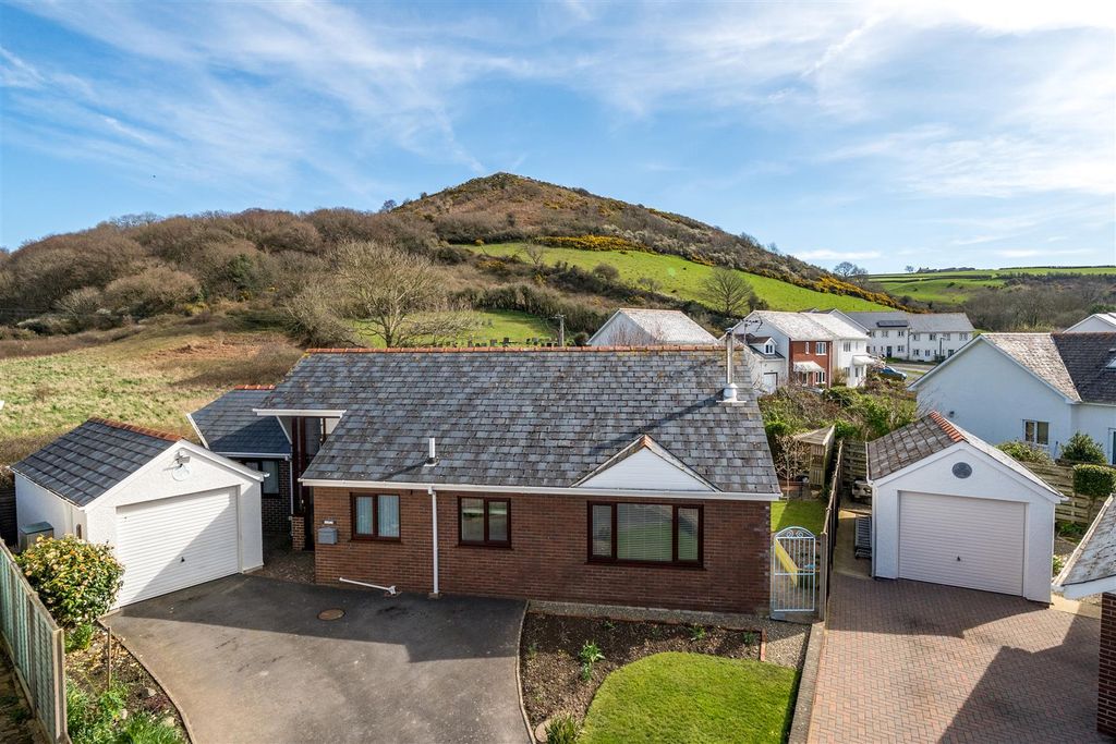 Property photo 1 of 21 Description