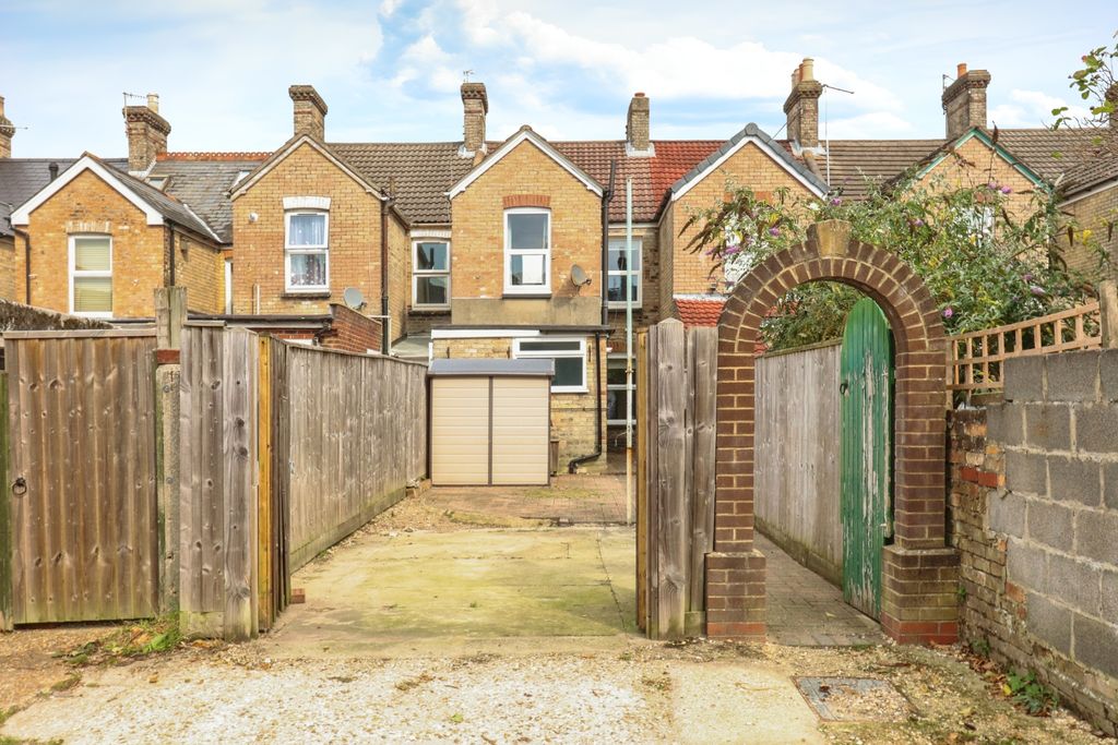 Property photo 2 of 14