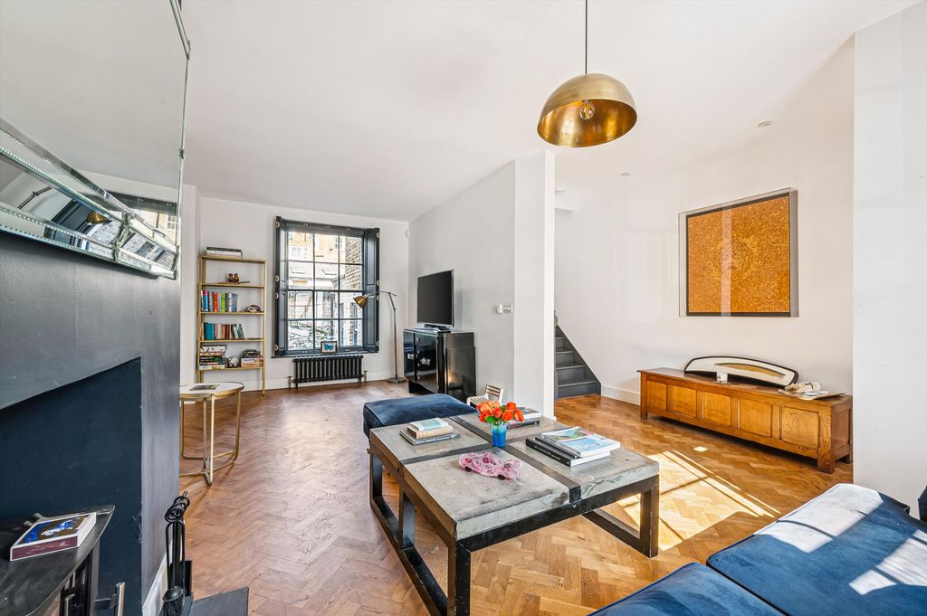 Property photo 1 of 18 Image