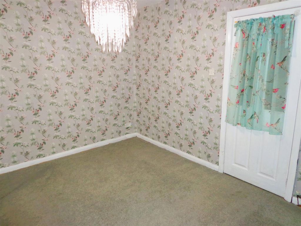 Property photo 2 of 7 Bedroom