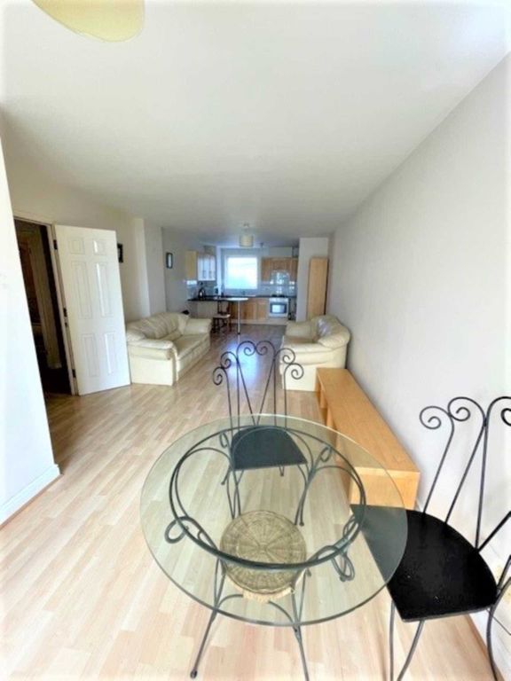 Property photo 3 of 8