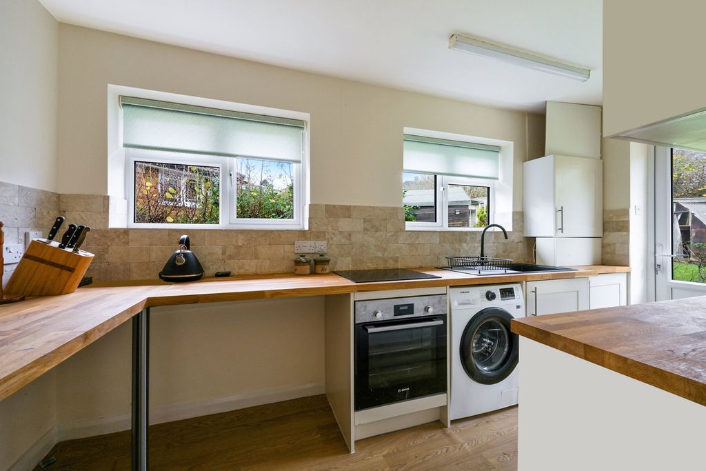 Additional image 4 of 2 bed semi-detached bungalow for saleDewlands, Godstone RH9