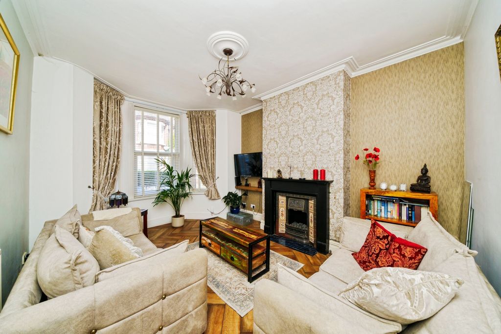 Property photo 2 of 15