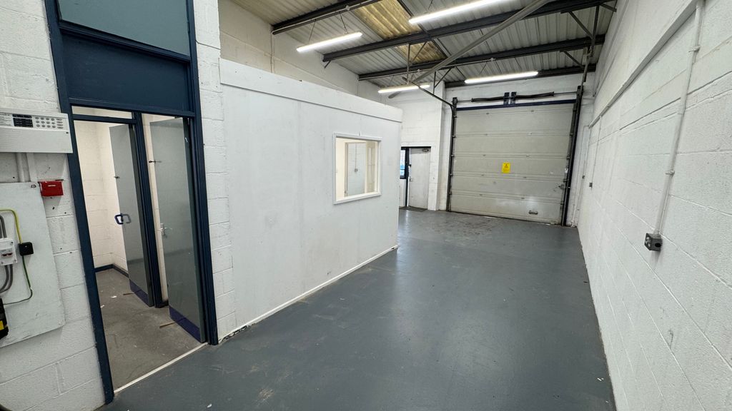 Property photo 3 of 6