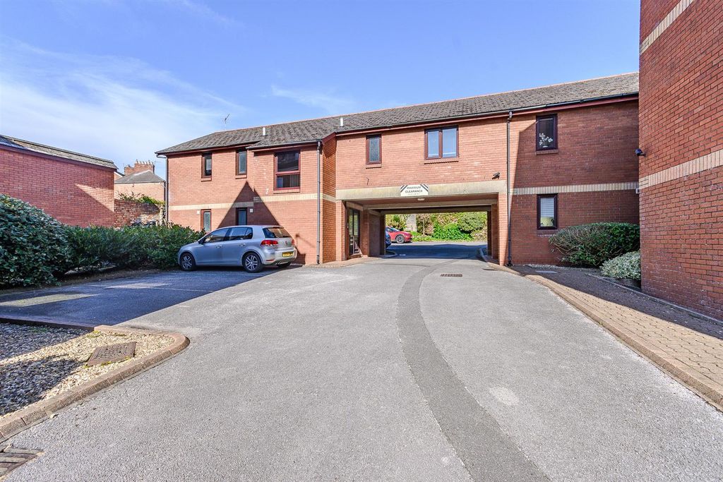 Property photo 1 of 14 Front