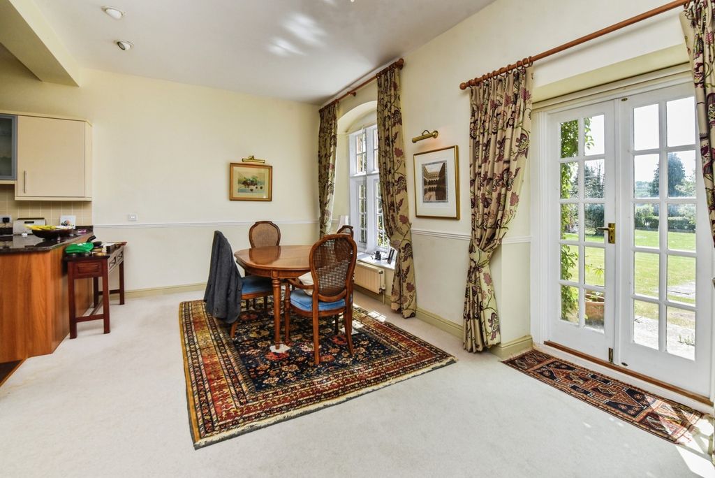 Property photo 3 of 17 Photo