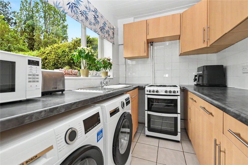 Property photo 3 of 35 Picture No. 17