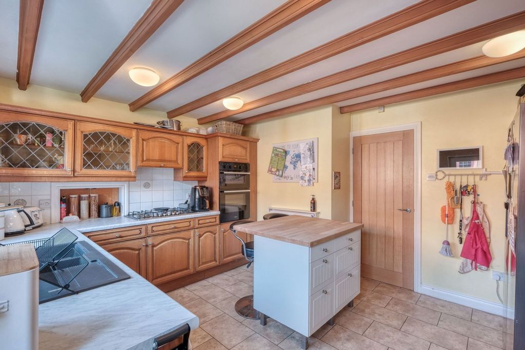 Property photo 3 of 16