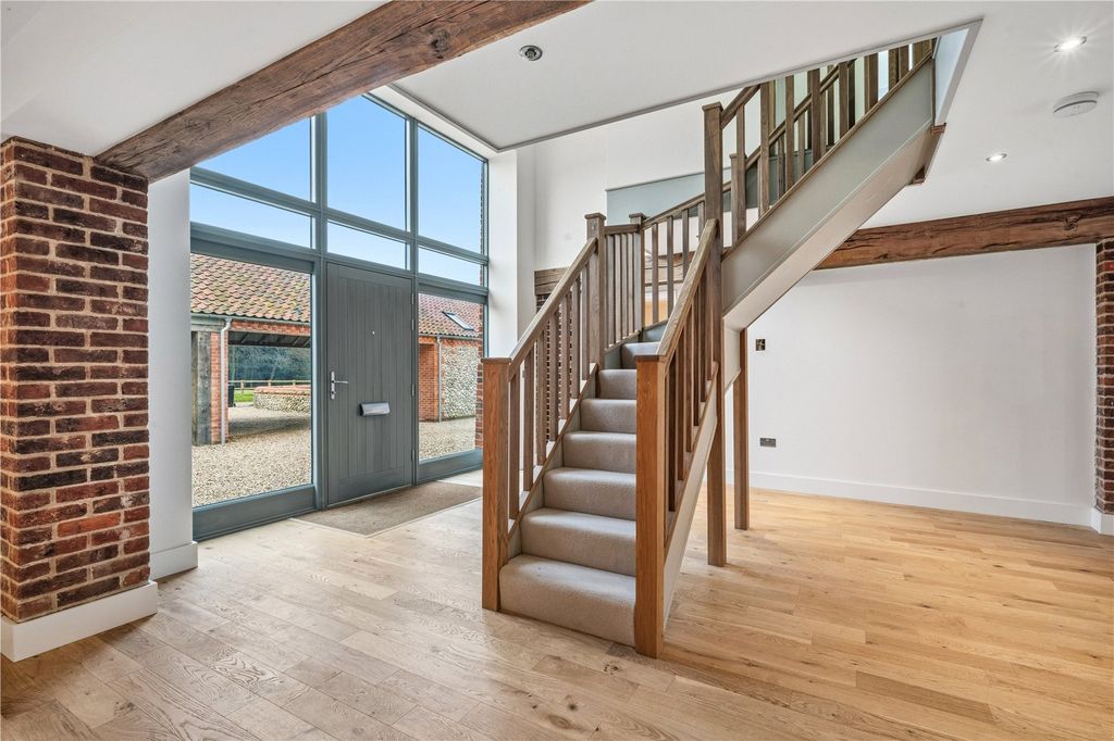 Property photo 3 of 17 Picture No. 23