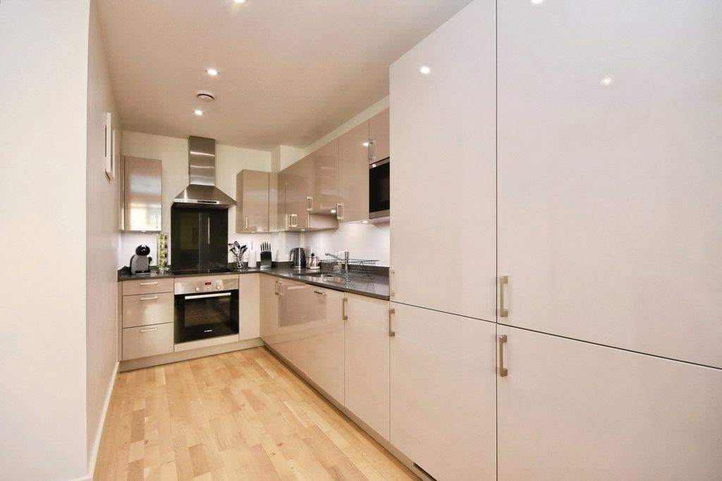 Property photo 3 of 13 Kitchen